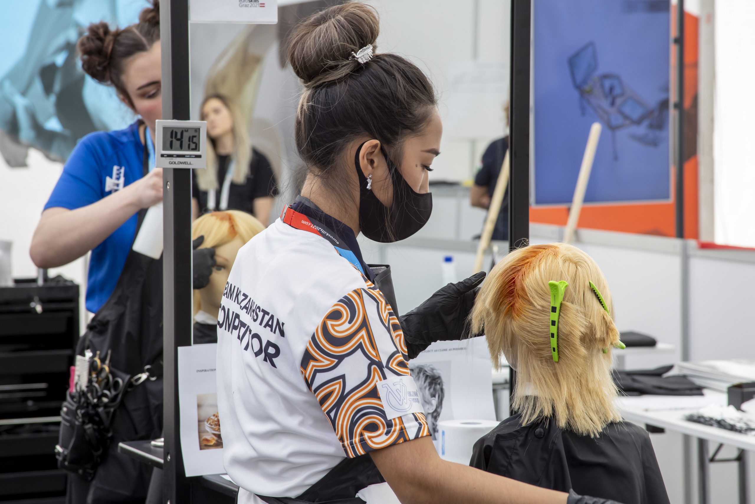 44. Hairdressing_Fryzjerstwo