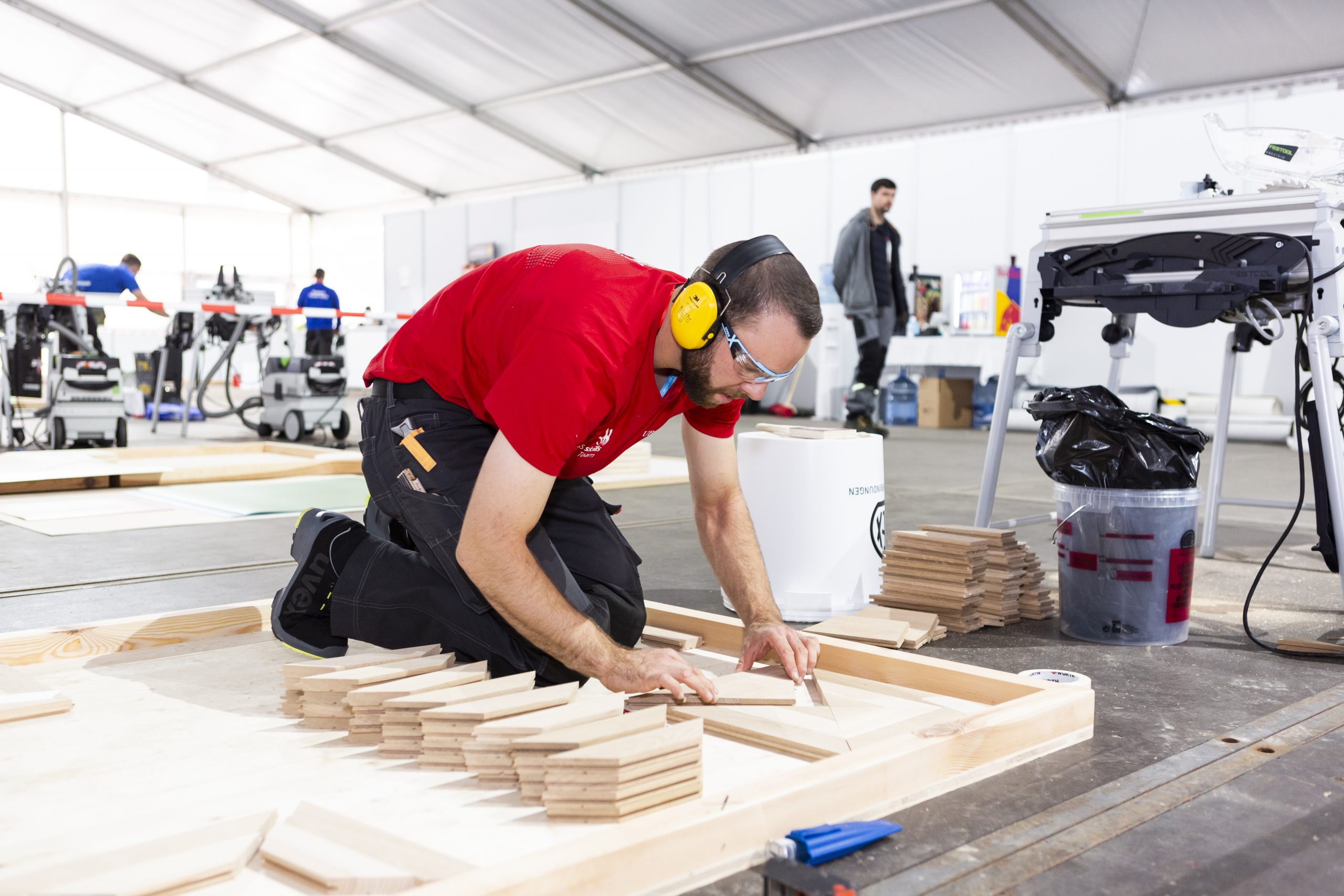 5. Floor Laying _Układanie podłóg